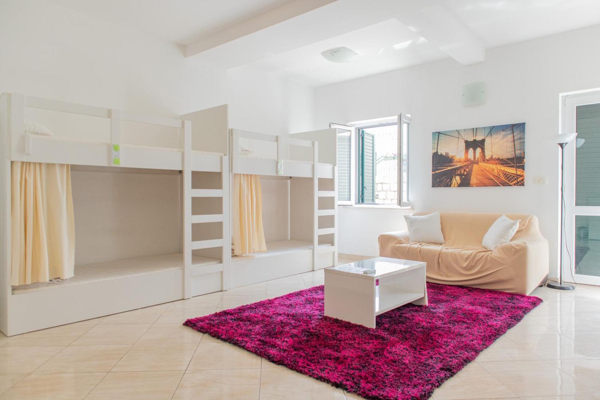 Love Dubrovnik Hostel *
